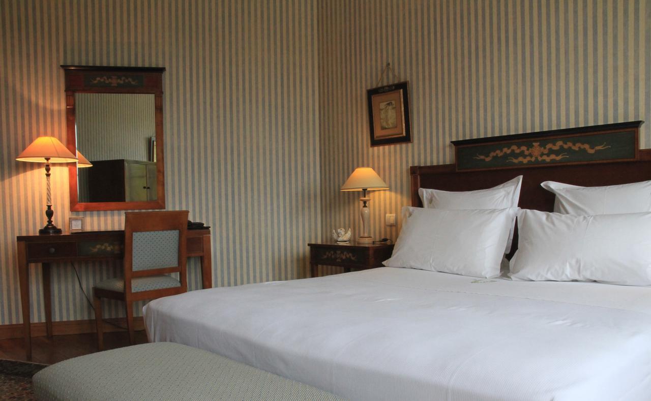 La Lorraine Hotel Zoufftgen ภายนอก รูปภาพ